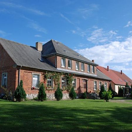 Ferienwohnungen Im Gutshaus Gnies Extérieur photo